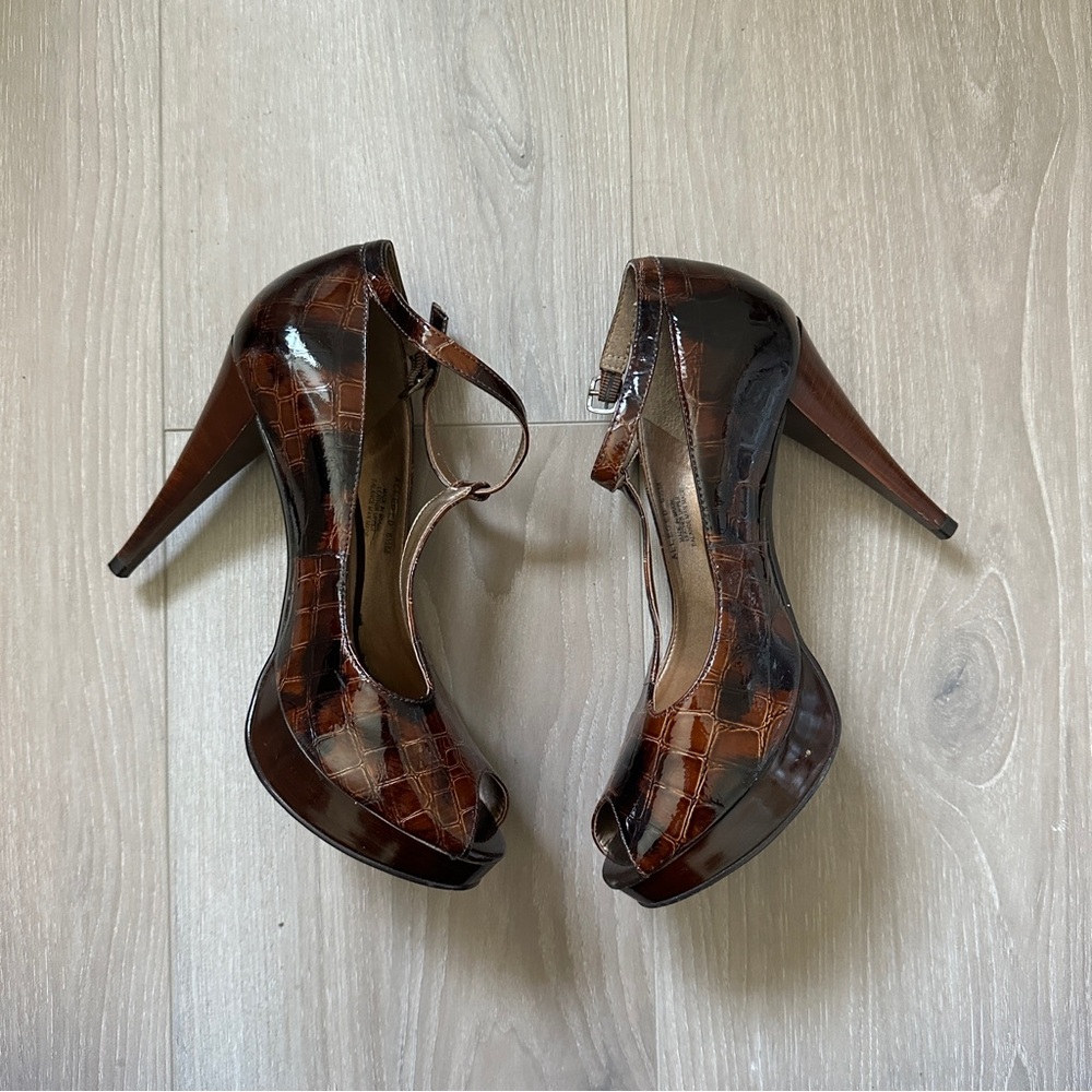 Carlos Santa Alleged Croc Heels Size 6.5